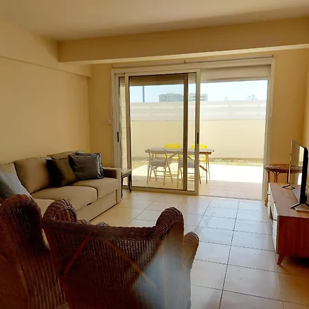 Of Artemis Apartamento Larnaca